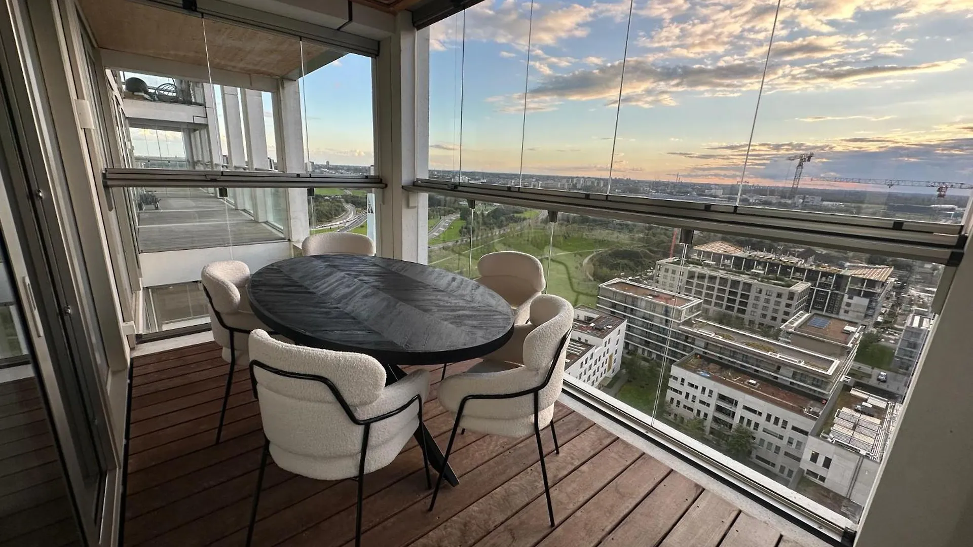 Luxurious Apartment With Panoramic View Antwerp Belgium