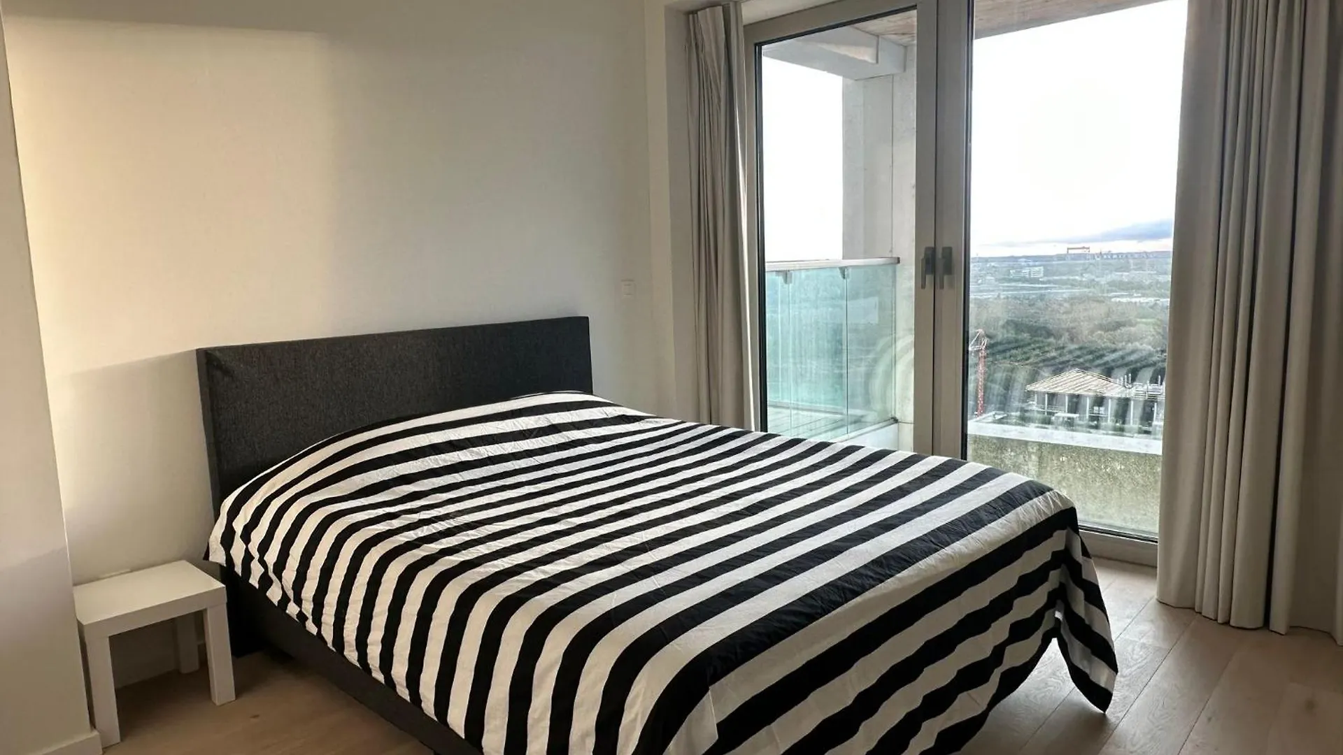 Luxurious Apartment With Panoramic View Antwerpen